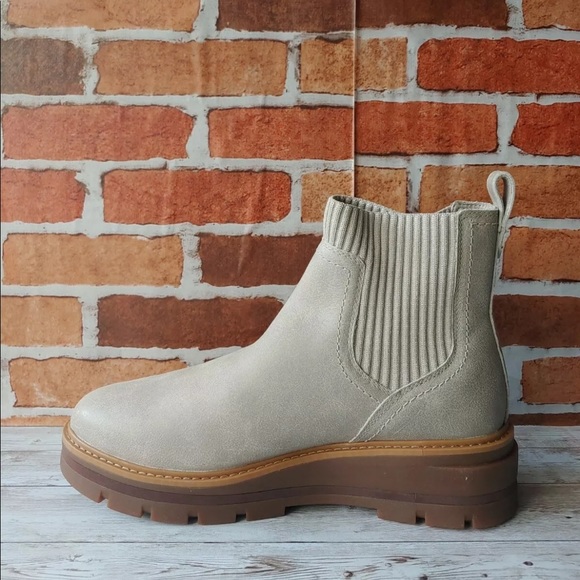 Timberland Shoes Womans Boots Timberland Cervinia Valley Chelsea Lt